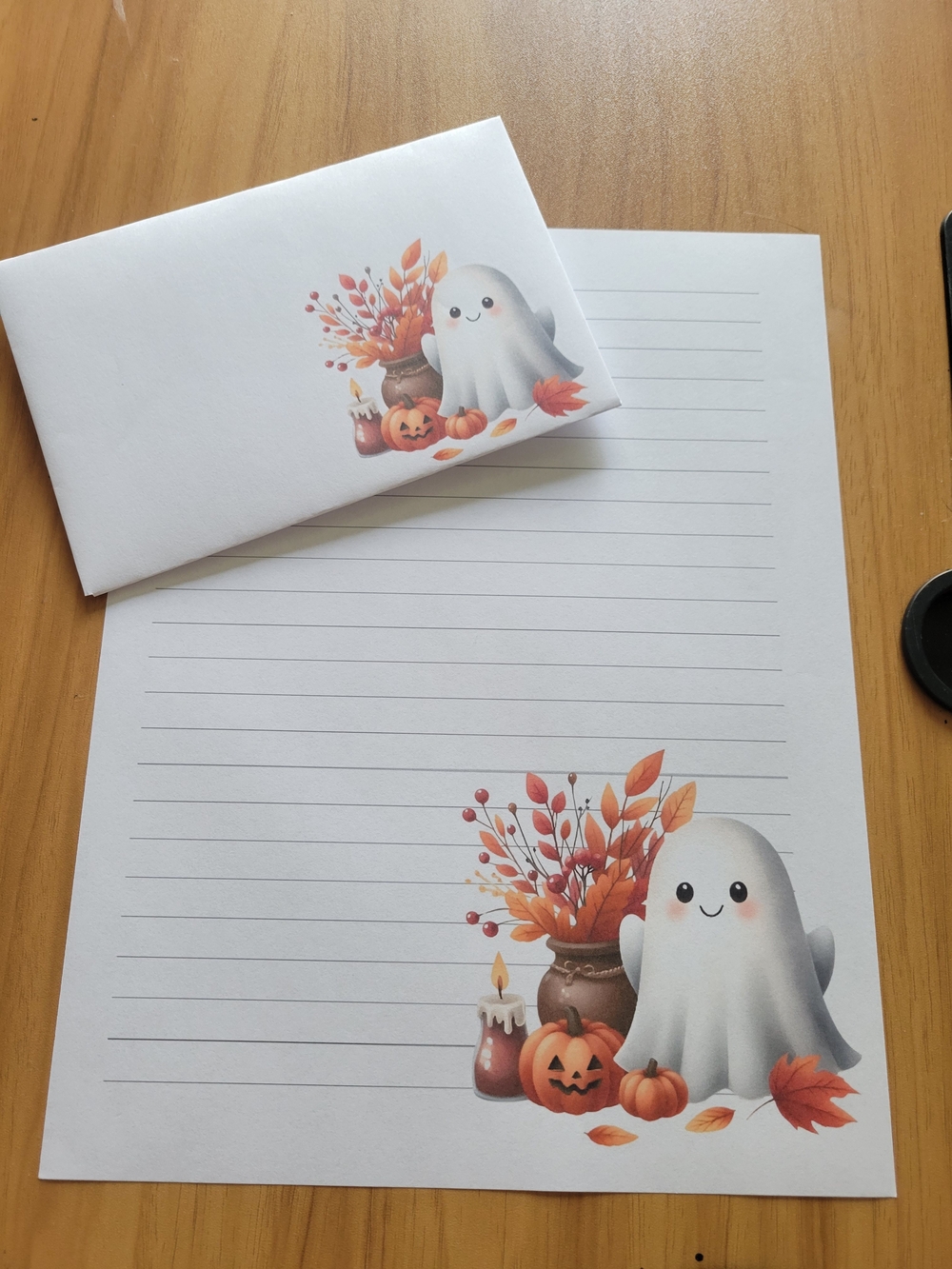 🧋NEW🧋24pc Cute Halloween Ghost Lined Stationery - White